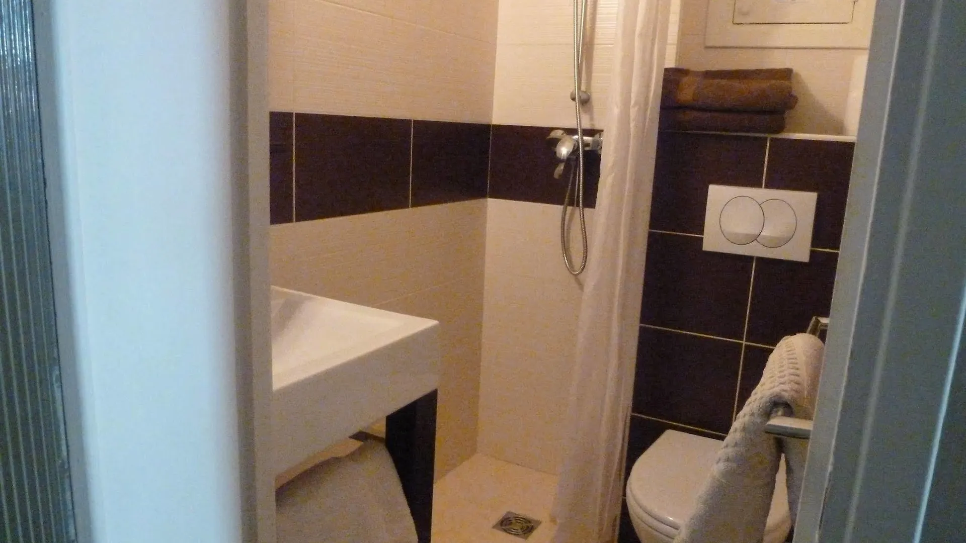 Hotel De Verdun Nice 2*,  Fransa