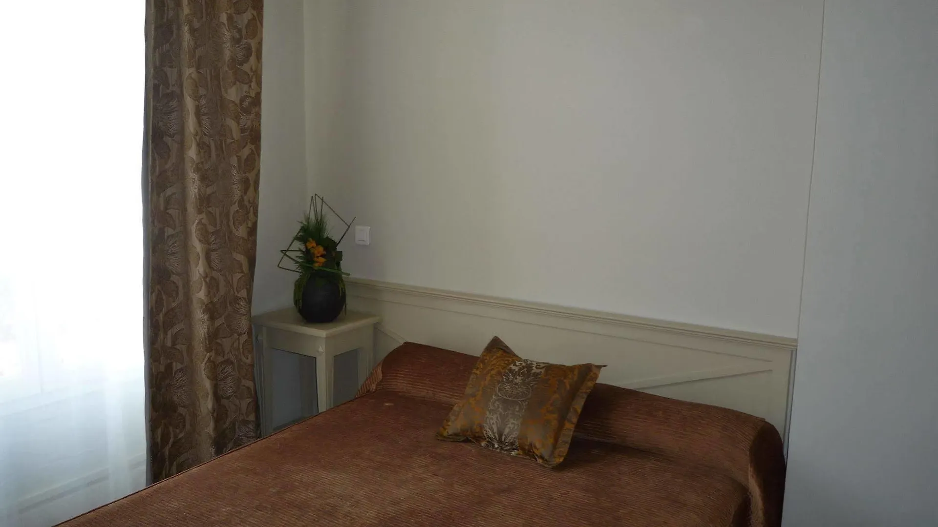 **  Hotel De Verdun Nizza Francia